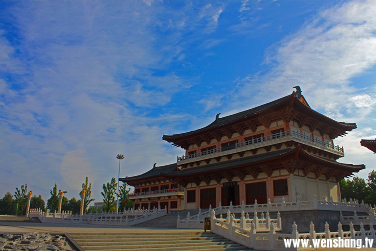 汶上建筑摄影之红楼蓝天