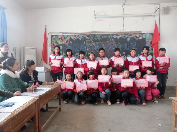 全县中小学精心开展“清明时节忆先烈”爱国主义主题系列教育活动
