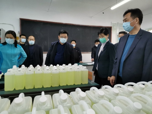 县委书记李志红检查学校疫情防控和开学准备工作