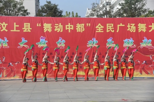 广场舞2.jpg