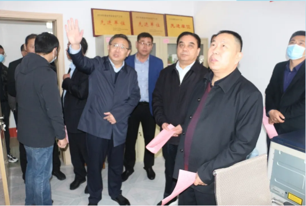 市应急管理局综合执法支队长岳跃平到次邱镇观摩应急办、应急救援站建设