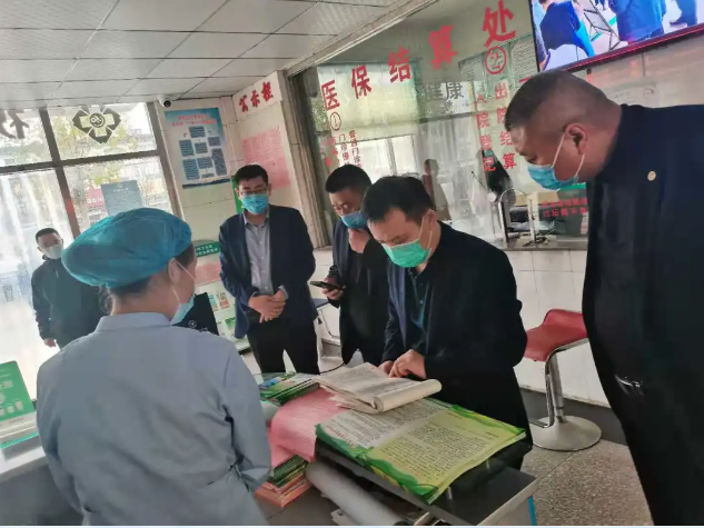 市疫情防控第十督导组副组长赵中科到次邱镇督导检查秋冬季疫情防控工作