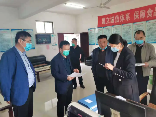 市疫情防控第十督导组副组长赵中科到次邱镇督导检查秋冬季疫情防控工作