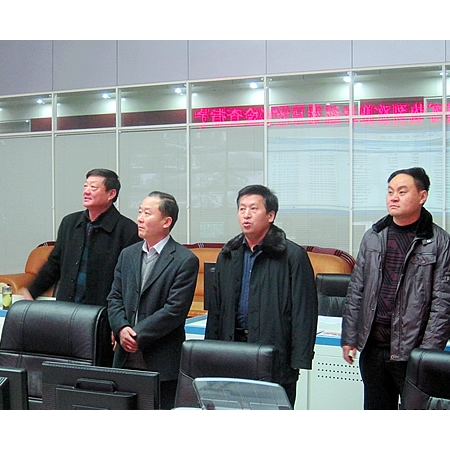 汶上县政府副县长岳耀寅到县烟花爆竹销售网点、阳城煤矿等地检查安全生产工作