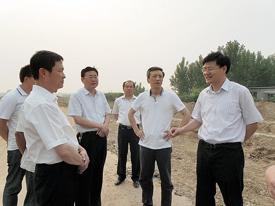 汶上县委副书记、县长孙琪督导检查蒙馆线汶上西段拓宽工程建设情况