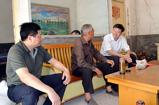 汶上县委副书记、县长孙琪走访慰问南站镇困难老党员