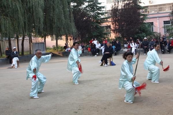 汶上县教育体育局第八届、县老年体协第十三届老年人太极拳剑比赛圆满结束