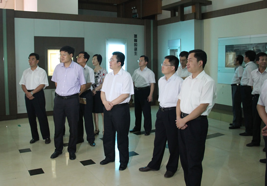 汶上县举行县委理论学习中心组读书会 深入学习贯彻全市科学发展现场观摩会和市委理论学习 ...