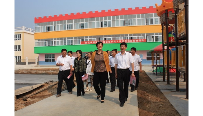 汶上县人大视察组到部分中小学和幼儿园视察教育工作