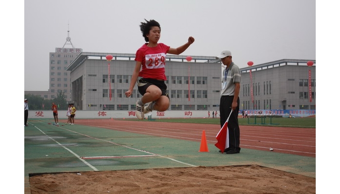 济宁市第20届中学生田径运动会第一天两项纪录被打破