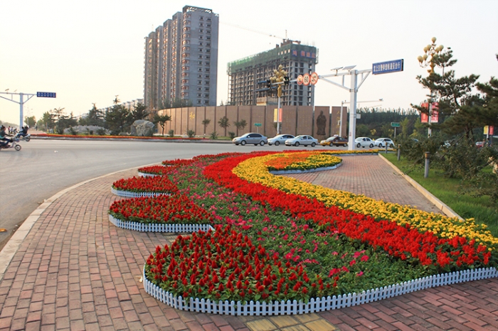 汶上处处盛装 喜庆双节