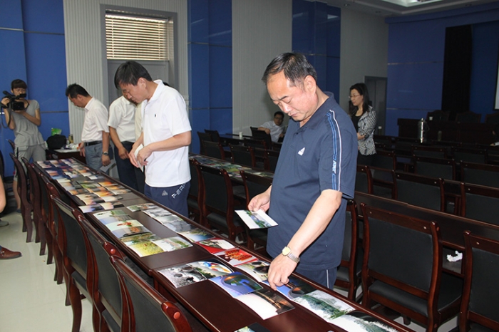2012年汶上县摄影家协会活动评比现场花絮