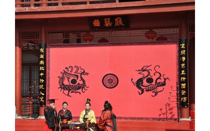 汶上莲花湖湿地民俗馆举办汉服周礼古式婚典与汉代歌舞表演活动