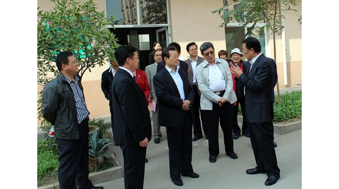 山东省政协常委、人资环委副主任褚庆观带领调研组来汶上县调研老龄产业发展情况