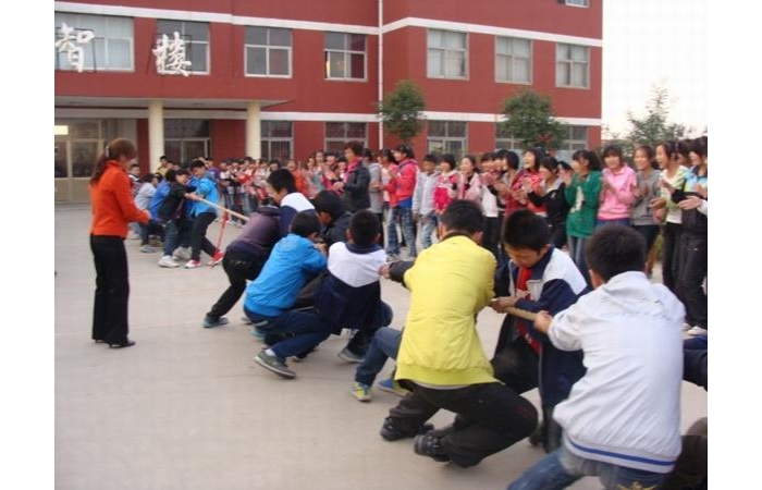汶上县寅寺镇中学积极开展大课间活动