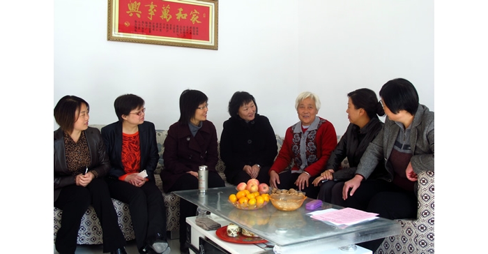 济宁市妇联主席倪丽君来汶上县督导检查环境治理进家庭活动开展情况