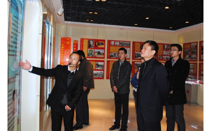 汶上县总工会组织全体党员干部接受党性教育