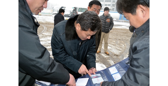 董学琛到汶上县汽车站调研指导春运交通安全管理工作