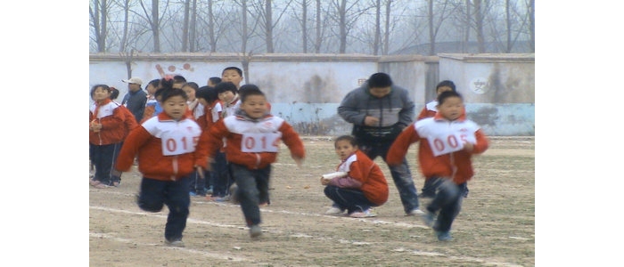 汶上县苑庄镇白塔小学举行2013年春节运动会