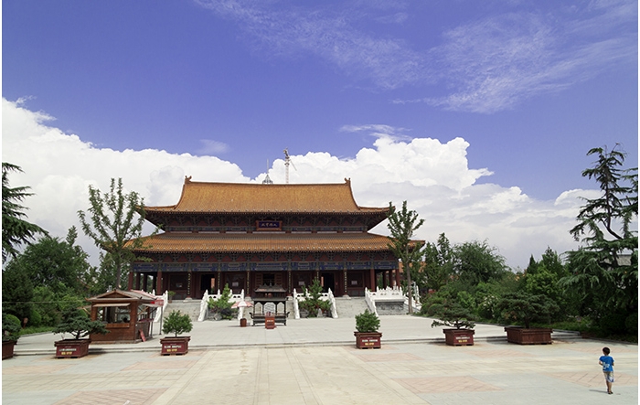 岳耀寅出席汶上县华翔热力公司供热管网施工协调会议并讲话