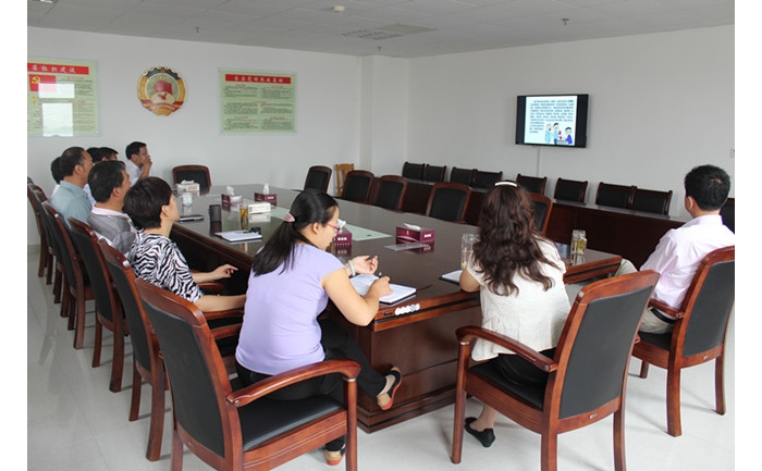 汶上县政协机关干部收看《联户工作二十问》专题视频