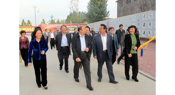 山东省政协、省妇联视察组来汶上县视察依法维护农村妇女土地权益工作