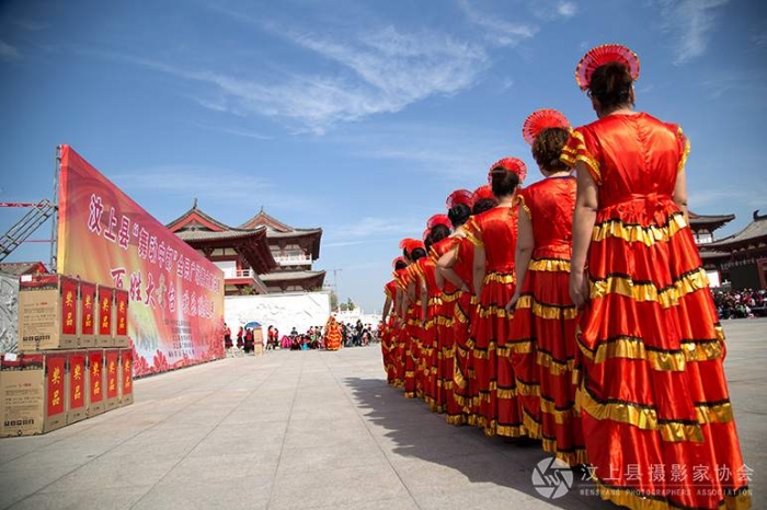 汶上县“舞动中都”全民广场舞大赛决赛在菩萨广场举行