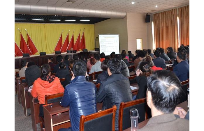 电教站举办“一师一优课”及微课大赛技术培训