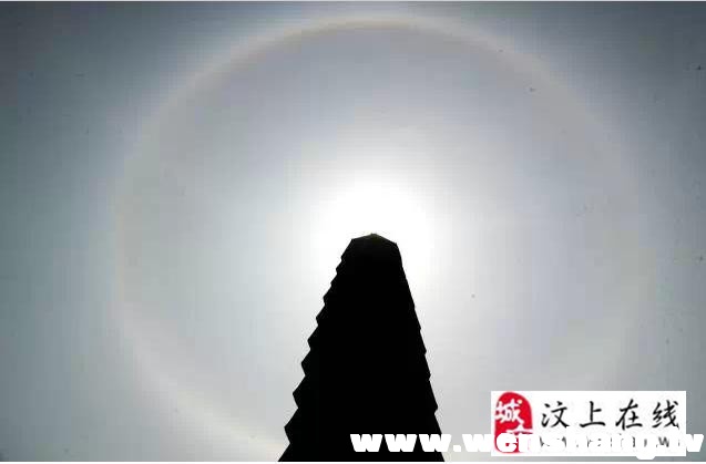 汶上宝相寺佛光神奇显现，数万游客有缘沐浴佛光