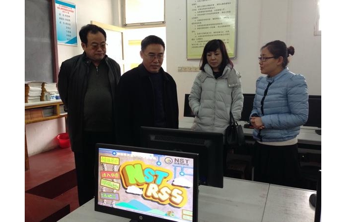 市电教馆对我县第三批数字化校园和机器人教育实验室试点学校进行评估验收