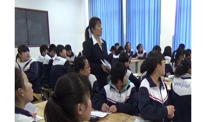 “师德典型在身边”——次丘镇中学教师贾瑞