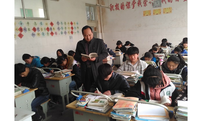 “师德典型在身边”——汶上县刘楼镇中学教师徐德明
