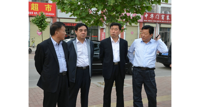 县人大主任胡新符、县政府副县长田利国督导郭仓镇义务教育均衡发展工作