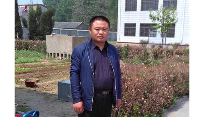 “师德典型在身边”——南站镇程寺小学校长李斌