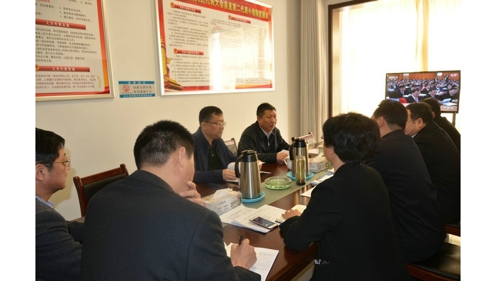 县委副书记、县长李洪文到县教体局督导近期重点工作