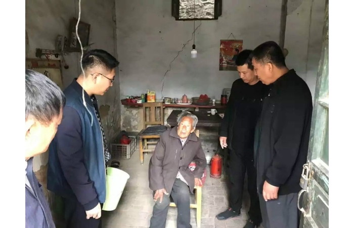 汶上县人民政府 工作动态 【汶上驻村帮扶】县房管局开展扶贫慰问调研活动