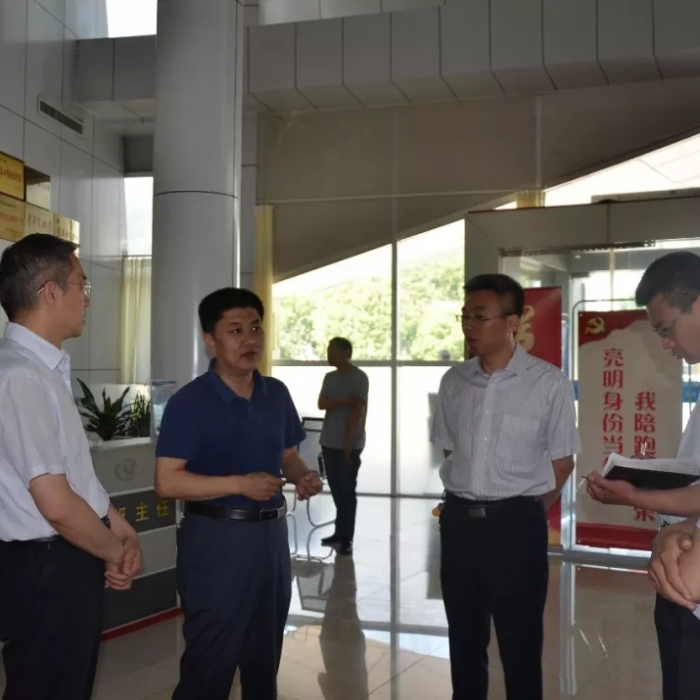 汶上县人民政府 工作动态 王洪正到县人社局调研“放管服”改革和营商环境评价工作