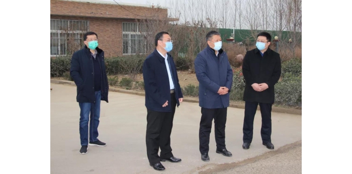 县委副书记、县长李洪文到杨店镇督导检查疫情防控和企业复工复产工作