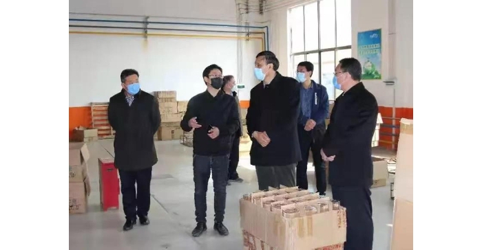 市政协副主席陈希忠一行到杨店镇督导疫情防控和企业复工复产工作