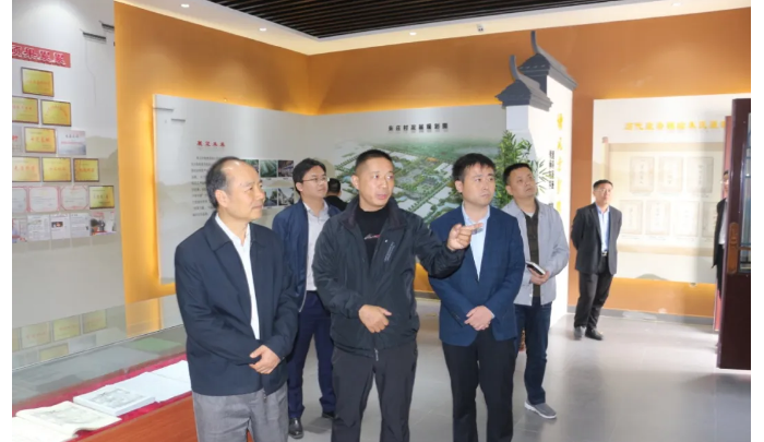 县加强农村基层党组织建设工作总队队长刘玉海一行到次邱镇调研指导工作